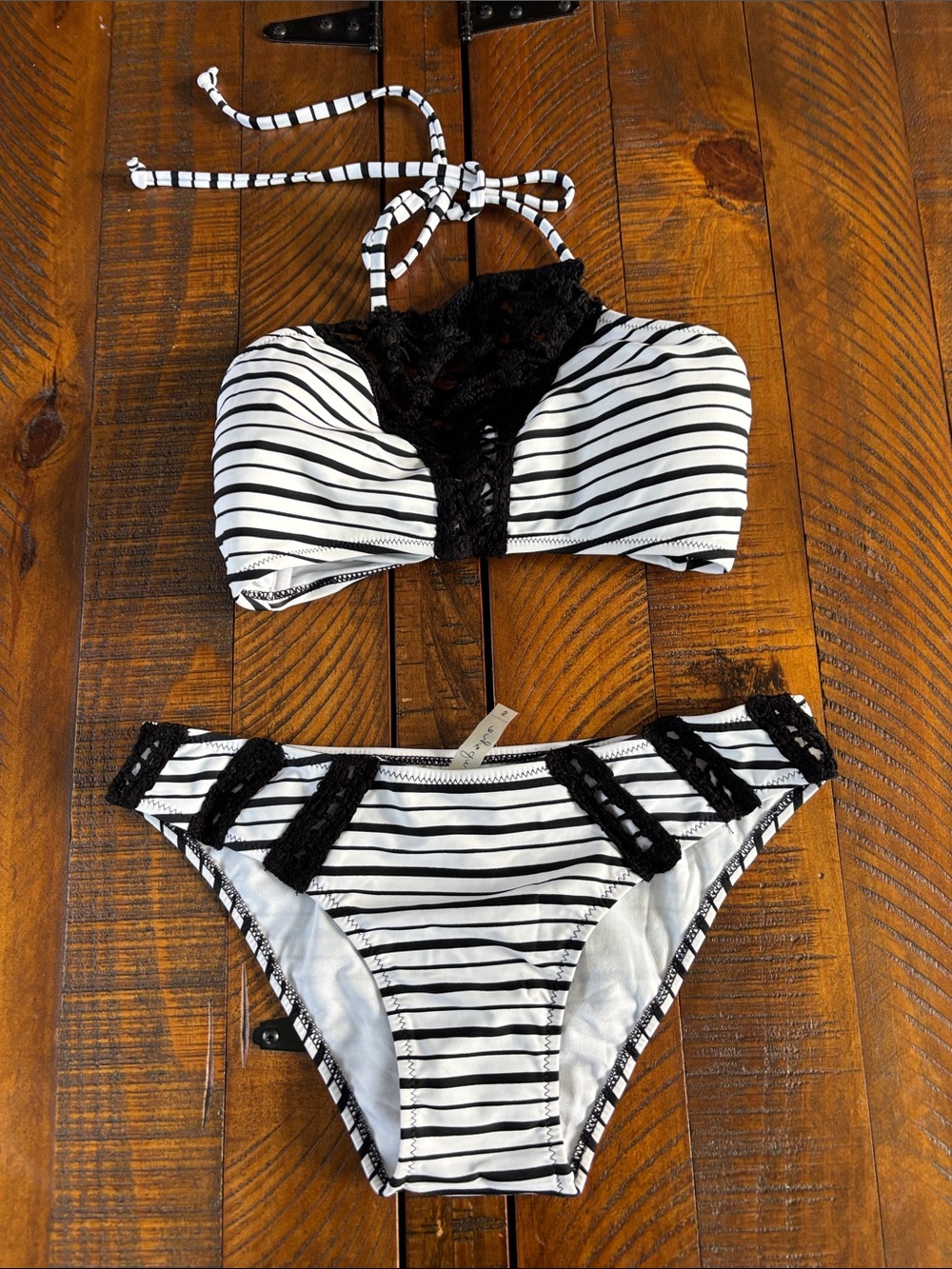 Cupshe Black and White Striped Halter Bikini with Crochet Trim NWT small